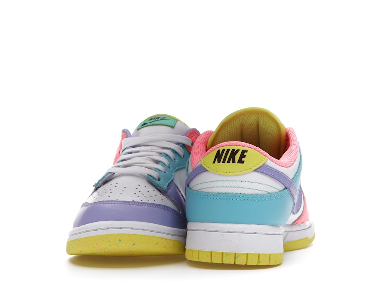 Nike Dunk Low SE Easter Candy (Women's), vista a 360 gradi 11 di 36