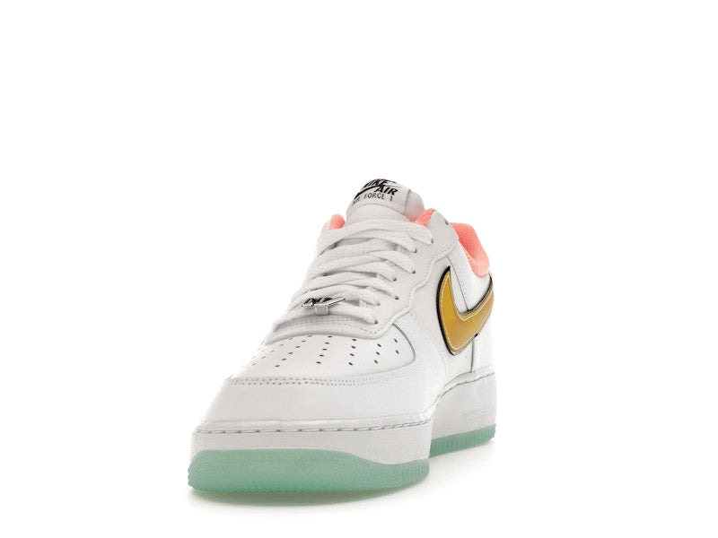 Nike Air Force 1 Low NY vs. NY White Crimson Pulse, vista a 360 gradi 12 di 36