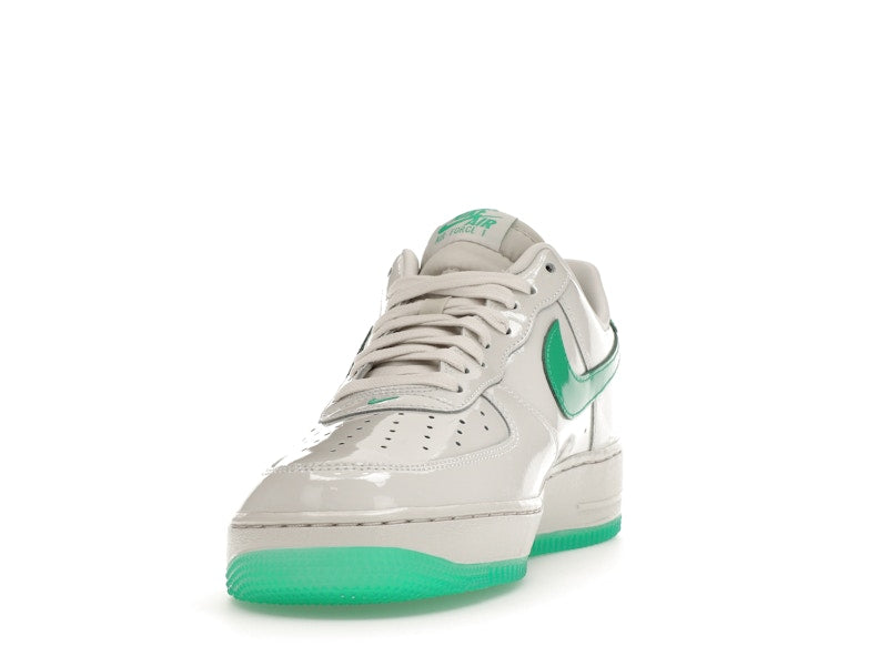 Nike Air Force 1 Low '07 Patent Platinum Tint Stadium Green, vista a 360 gradi 12 di 36