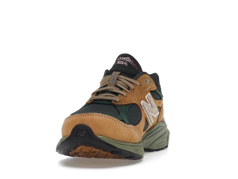 New Balance 990v3 MiUSA Tan Green, vista a 360 gradi 12 di 36
