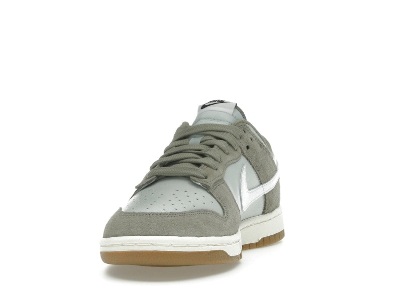Nike Dunk Low Retro SE Light Silver Light Army Sail White, vista a 360 gradi 12 di 36