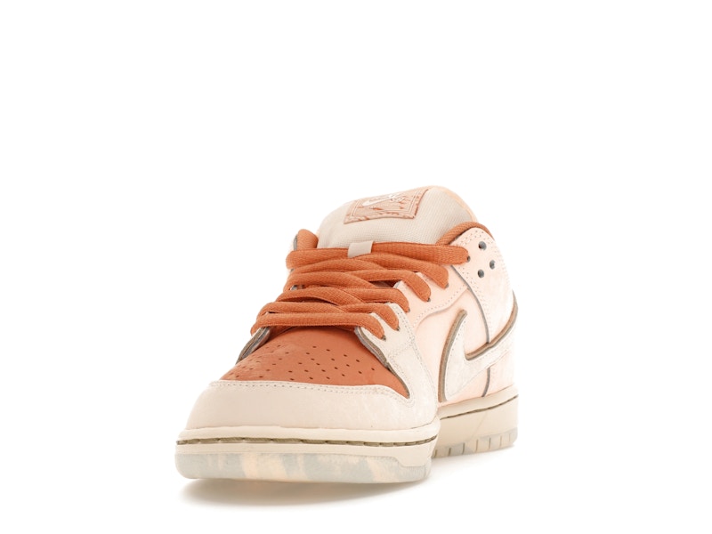 Nike SB Dunk Low Trocadéro Gardens - Amber Brown/Guava Ice/Crimson Tint/Hemp/Neutral Olive/Pale Ivory - FV5926-200 - 12