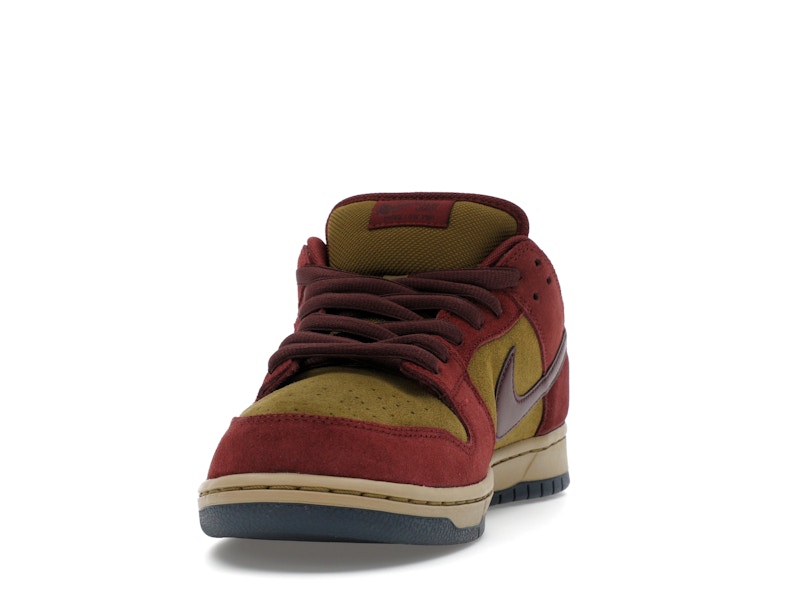 Nike SB Dunk Low Dark Team Red Olive Flak, vista a 360 gradi 12 di 36