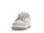 Nike Dunk Low Next Nature White Light Orewood Brown (Women's), vista a 360 gradi 12 di 36