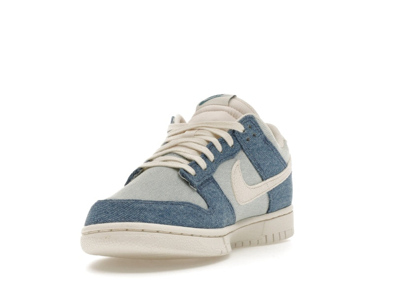 Nike Dunk Low Smokey Blue Denim (Women's), vista a 360 gradi 13 di 36