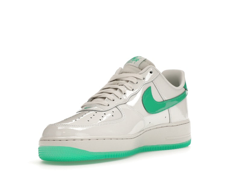 Nike Air Force 1 Low '07 Patent Platinum Tint Stadium Green, vista a 360 gradi 14 di 36