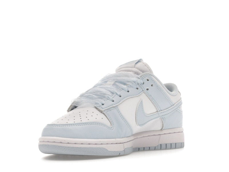 Nike Dunk Low Next Nature White Blue Tint (Women's), vista a 360 gradi 14 di 36