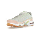 Nike Air Max Plus Crimson Tint (Women's), vista a 360 gradi 14 di 36