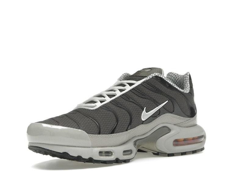 Nike Air Max Plus Year Of The Snake - Cave Stone/Summit White/Metallic Pewter/Vast Grey - IB7679-200 - 15