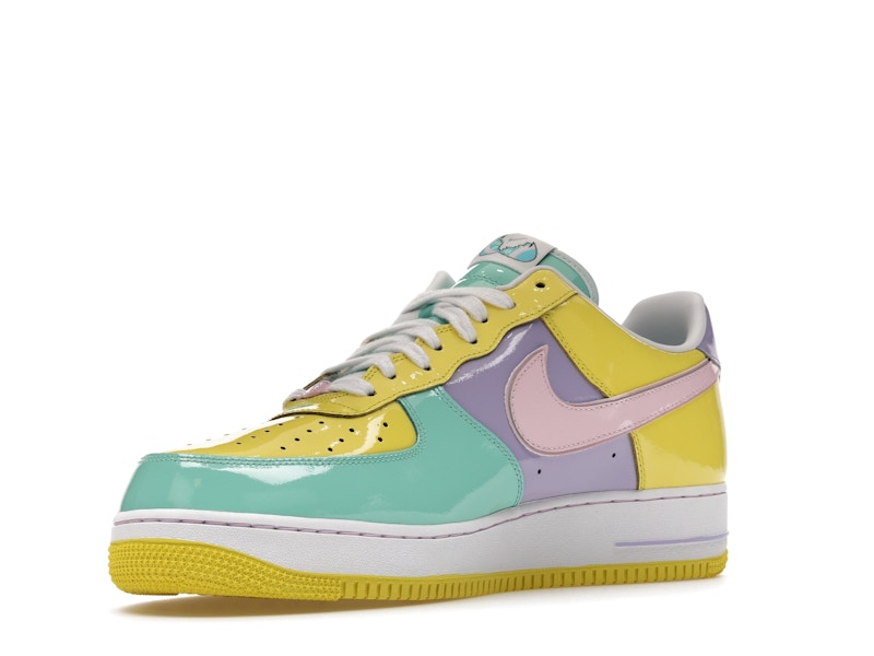 Nike Air Force 1 Low Easter (2026), vista a 360 gradi 15 di 36