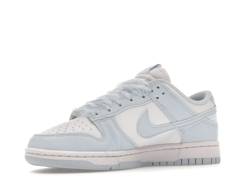 Nike Dunk Low Next Nature White Blue Tint (Women's), vista a 360 gradi 16 di 36