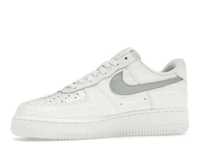Air Force 1 Low Since 1982 (Women's), vista a 360 gradi 17 di 36