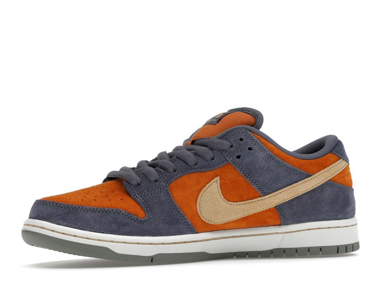 Nike SB Dunk Low Light Carbon Monarch, vista a 360 gradi 17 di 36