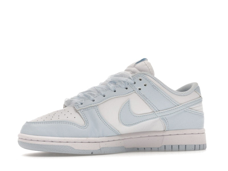 Nike Dunk Low Next Nature White Blue Tint (Women's), vista a 360 gradi 17 di 36