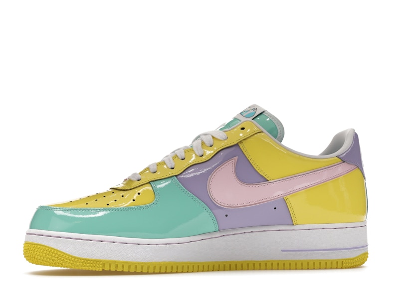 Nike Air Force 1 Low Easter (2026), vista a 360 gradi 18 di 36