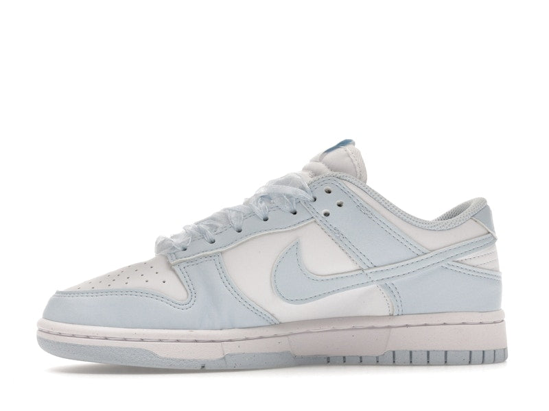 Nike Dunk Low Next Nature White Blue Tint (Women's), vista a 360 gradi 18 di 36