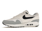 Nike Air Max 1 Platinum Tint Dark Obsidian, vista a 360 gradi 18 di 36