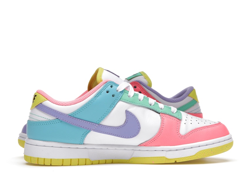 Nike Dunk Low SE Easter Candy (Women's), vista a 360 gradi 18 di 36