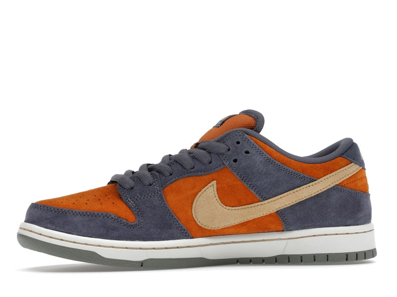 Nike SB Dunk Low Light Carbon Monarch, vista a 360 gradi 18 di 36