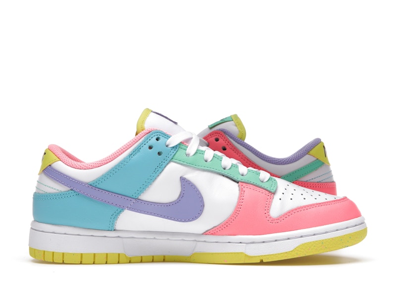Nike Dunk Low SE Easter Candy (Women's), vista a 360 gradi 19 di 36