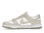 Nike Dunk Low Next Nature White Light Orewood Brown (Women's), vista a 360 gradi 19 di 36