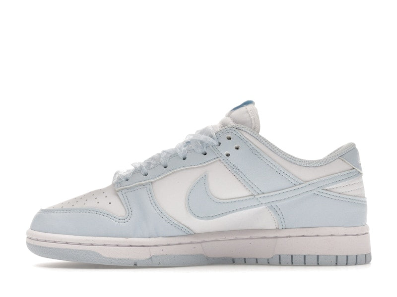 Nike Dunk Low Next Nature White Blue Tint (Women's), vista a 360 gradi 19 di 36