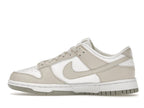 Nike Dunk Low Next Nature White Light Orewood Brown (Women's), vista a 360 gradi 20 di 36