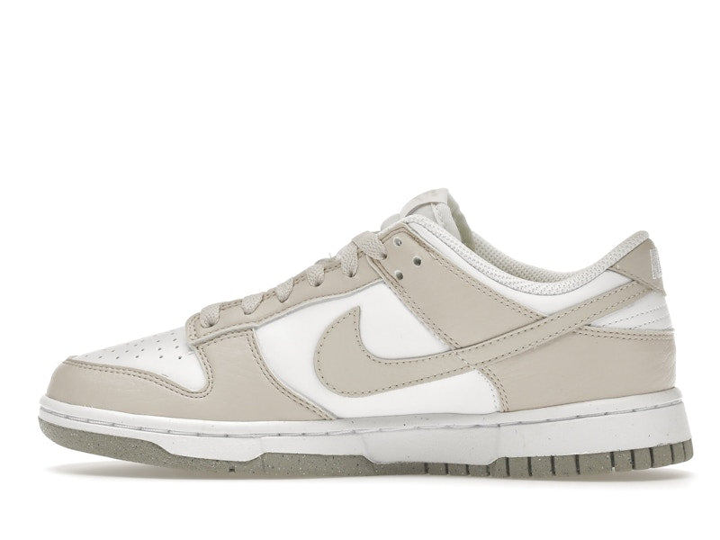 Nike Dunk Low Next Nature White Light Orewood Brown (Women's), vista a 360 gradi 20 di 36