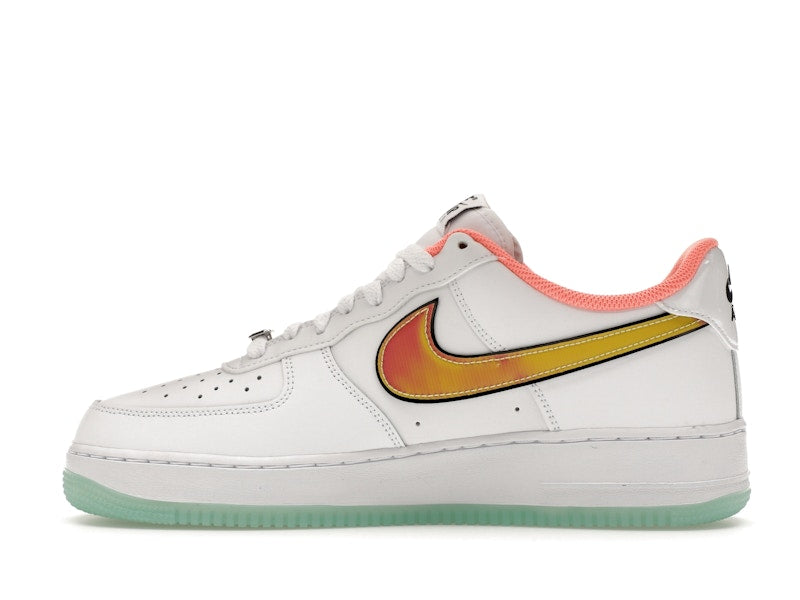 Nike Air Force 1 Low NY vs. NY White Crimson Pulse, vista a 360 gradi 20 di 36