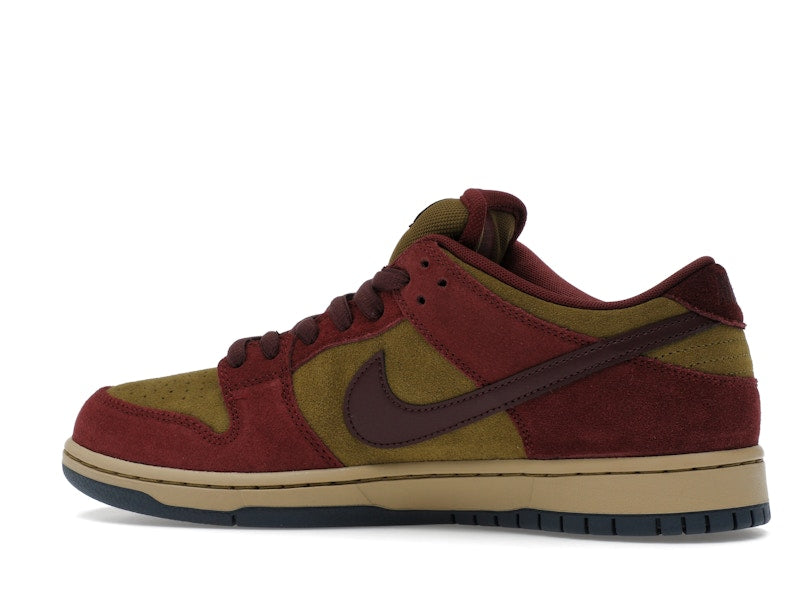 Nike SB Dunk Low Dark Team Red Olive Flak, vista a 360 gradi 21 di 36