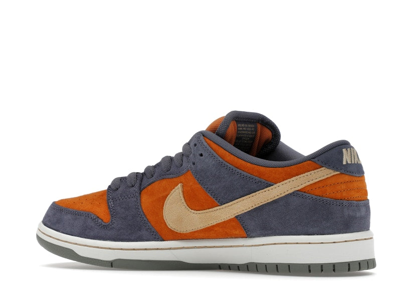 Nike SB Dunk Low Light Carbon Monarch, vista a 360 gradi 22 di 36