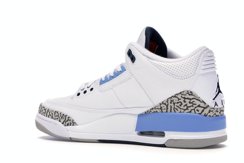 Air Jordan 3 Retro Unc (2020), vista a 360 gradi 22 di 36