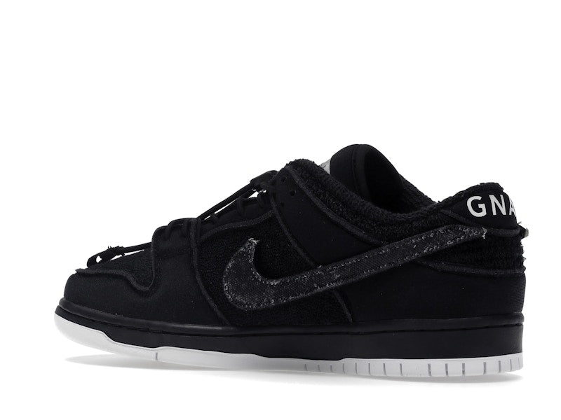 Nike Sb Dunk Low Gnarhunters - Black/Black/White - DH7756-010 - 22