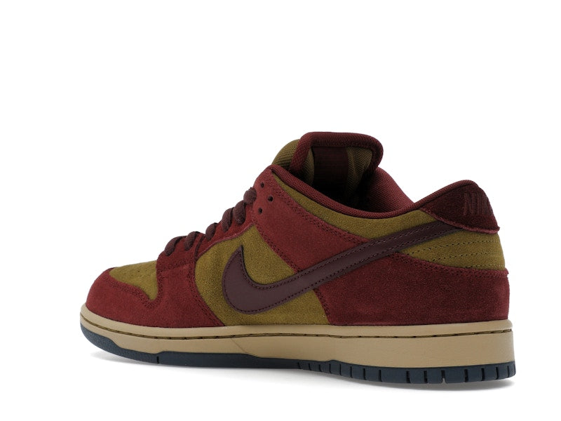 Nike SB Dunk Low Dark Team Red Olive Flak, vista a 360 gradi 23 di 36