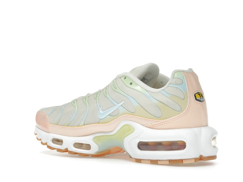 Nike Air Max Plus Crimson Tint (Women's), vista a 360 gradi 23 di 36