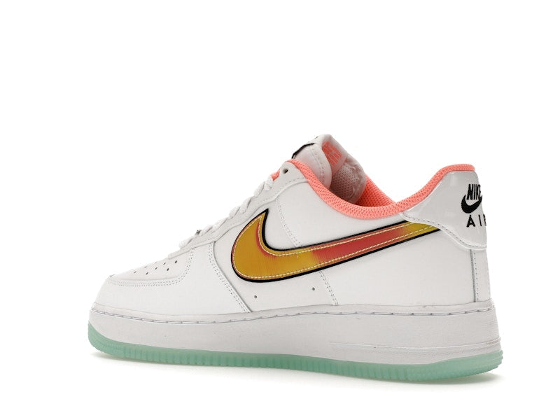 Nike Air Force 1 Low NY vs. NY White Crimson Pulse, vista a 360 gradi 23 di 36