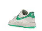 Nike Air Force 1 Low '07 Patent Platinum Tint Stadium Green, vista a 360 gradi 24 di 36