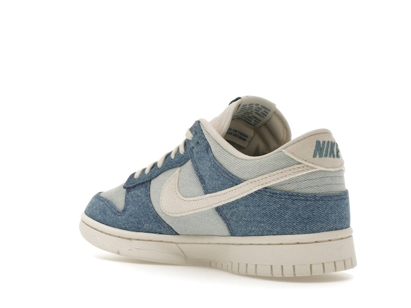 Nike Dunk Low Smokey Blue Denim (Women's), vista a 360 gradi 24 di 36