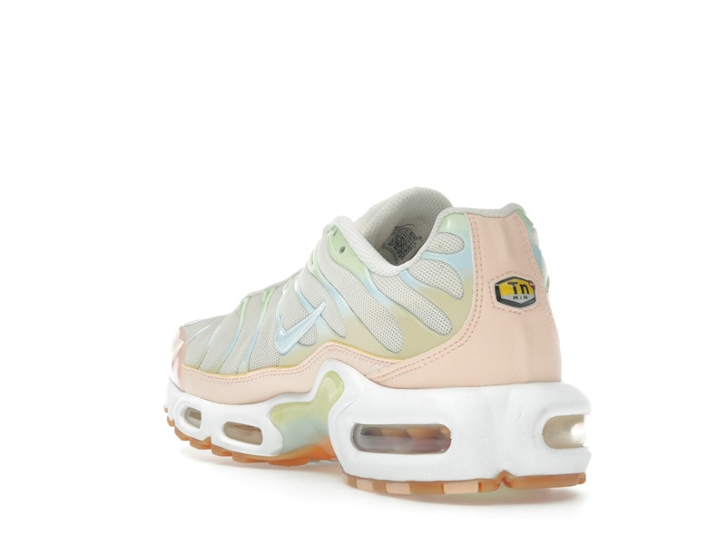 Nike Air Max Plus Crimson Tint (Women's), vista a 360 gradi 25 di 36