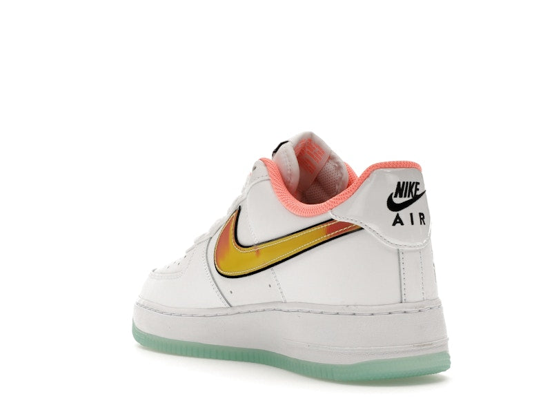 Nike Air Force 1 Low NY vs. NY White Crimson Pulse, vista a 360 gradi 25 di 36