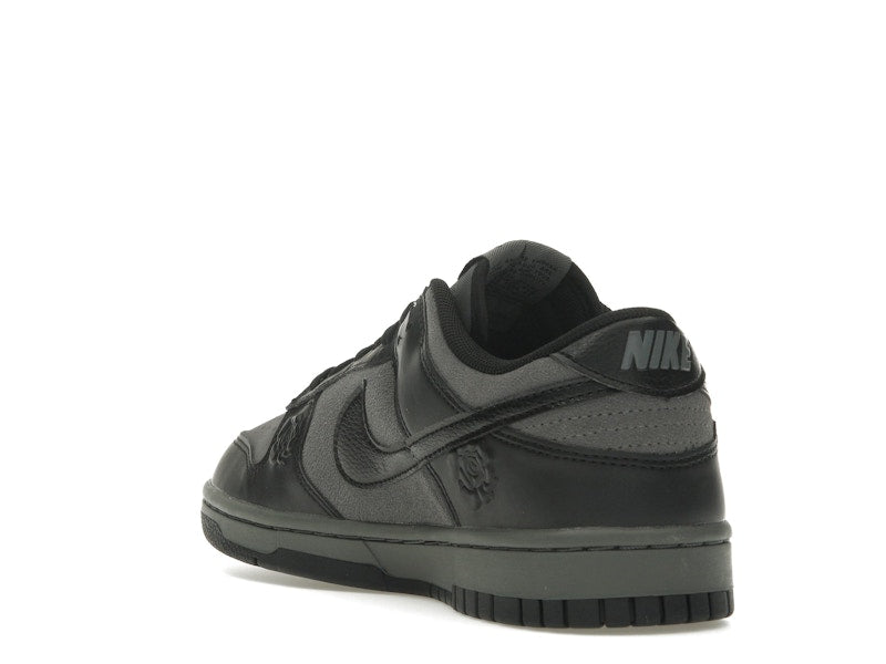 Nike Dunk Low Black Roses (Women's), vista a 360 gradi 25 di 36