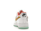 Nike Air Force 1 Low NY vs. NY White Crimson Pulse, vista a 360 gradi 27 di 36