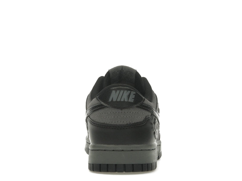 Nike Dunk Low Black Roses (Women's), vista a 360 gradi 28 di 36
