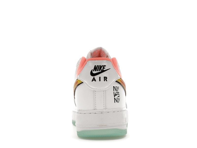 Nike Air Force 1 Low NY vs. NY White Crimson Pulse, vista a 360 gradi 28 di 36