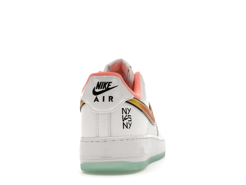 Nike Air Force 1 Low NY vs. NY White Crimson Pulse, vista a 360 gradi 29 di 36