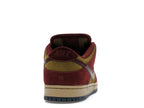 Nike SB Dunk Low Dark Team Red Olive Flak, vista a 360 gradi 29 di 36