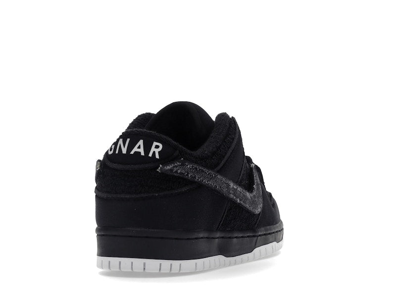 Nike Sb Dunk Low Gnarhunters - Black/Black/White - DH7756-010 - 30
