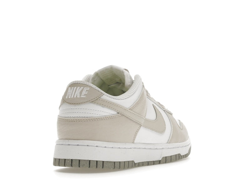 Nike Dunk Low Next Nature White Light Orewood Brown (Women's), vista a 360 gradi 31 di 36