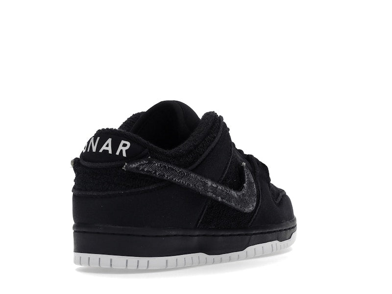 Nike Sb Dunk Low Gnarhunters - Black/Black/White - DH7756-010 - 31