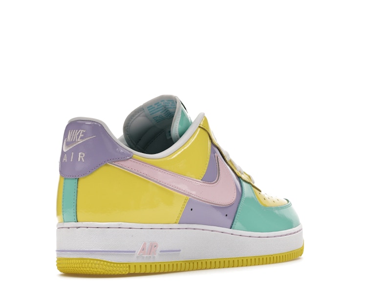 Nike Air Force 1 Low Easter (2026), vista a 360 gradi 32 di 36